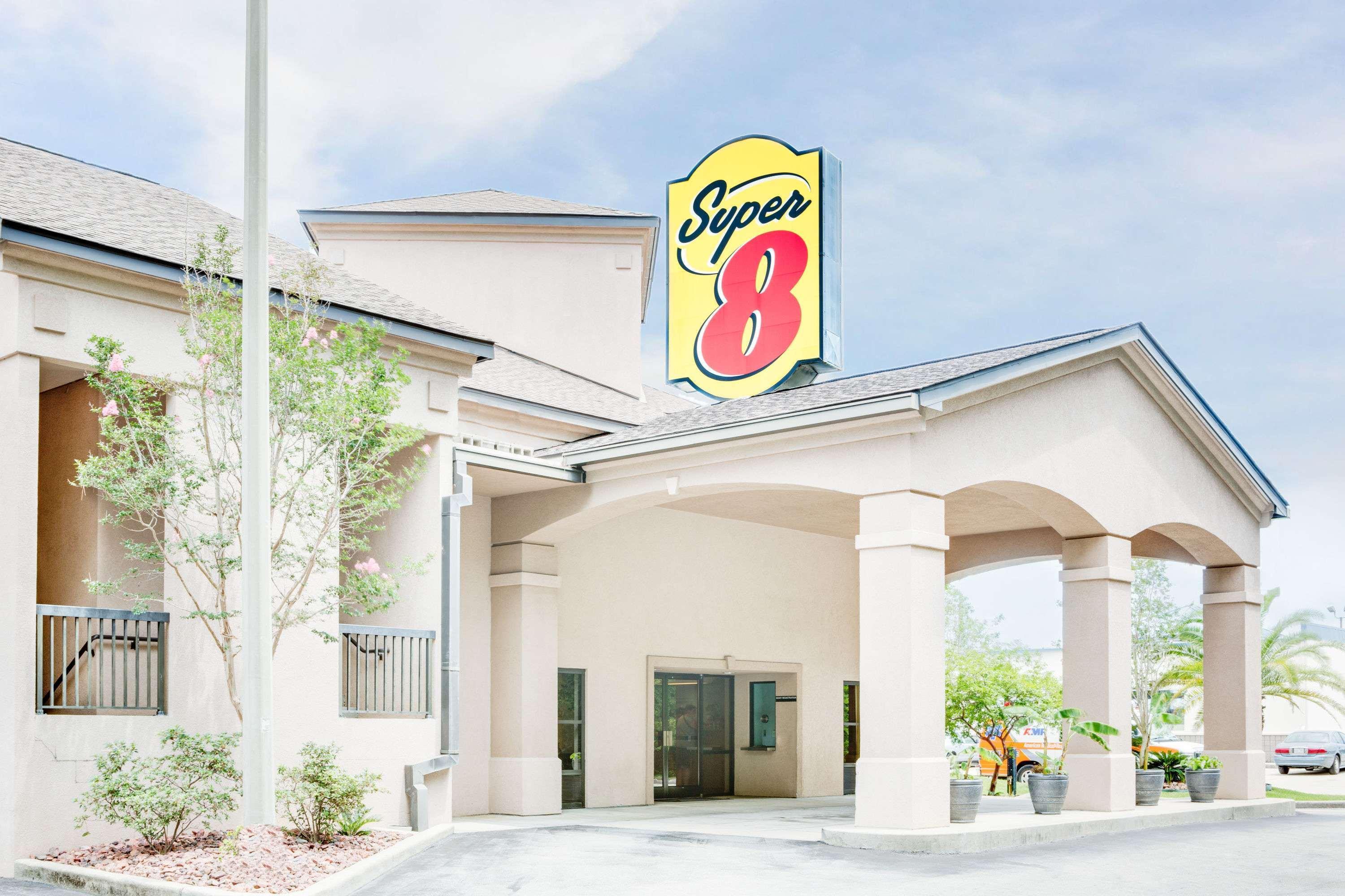 ซูเปอร์ 8 บาย วินด์แฮม ไดเบอร์วิลล์ บิล็อกซี แอเรีย Hotel ภายนอก รูปภาพ