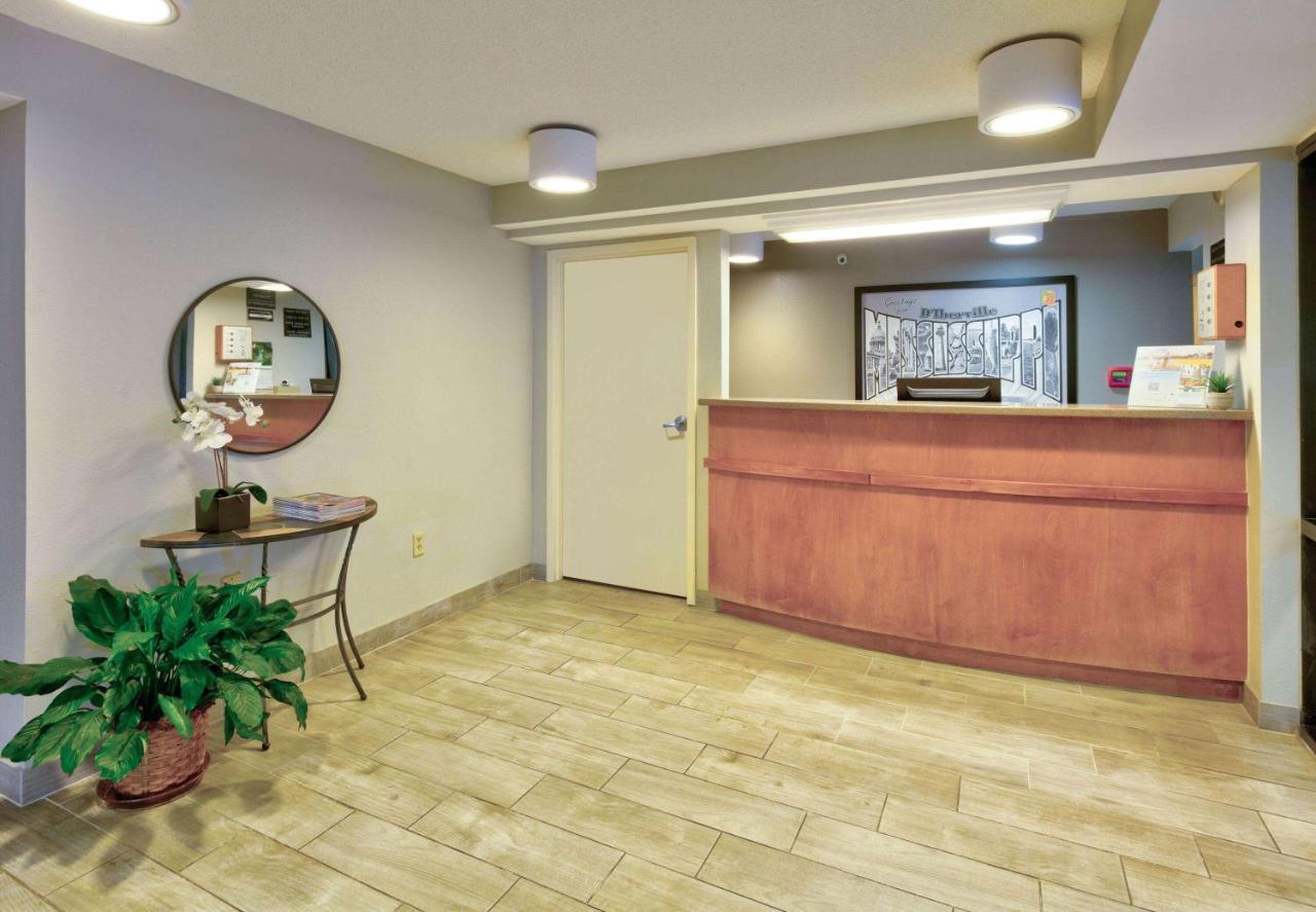 ซูเปอร์ 8 บาย วินด์แฮม ไดเบอร์วิลล์ บิล็อกซี แอเรีย Hotel ภายนอก รูปภาพ