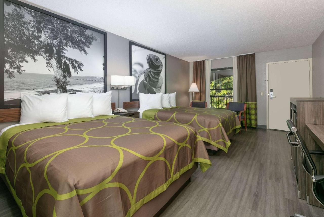 ซูเปอร์ 8 บาย วินด์แฮม ไดเบอร์วิลล์ บิล็อกซี แอเรีย Hotel ภายนอก รูปภาพ
